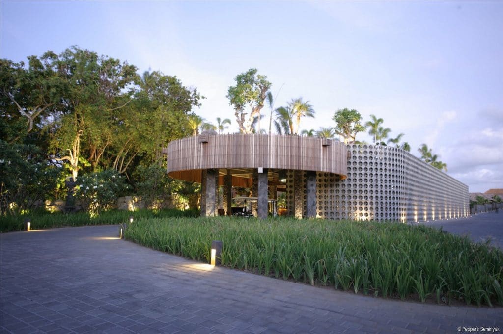 Peppers Seminyak entry