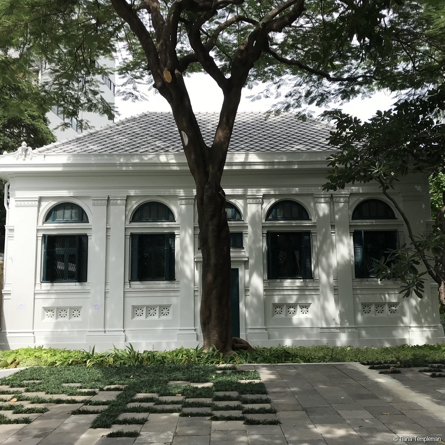 The Neilsen Hays Library