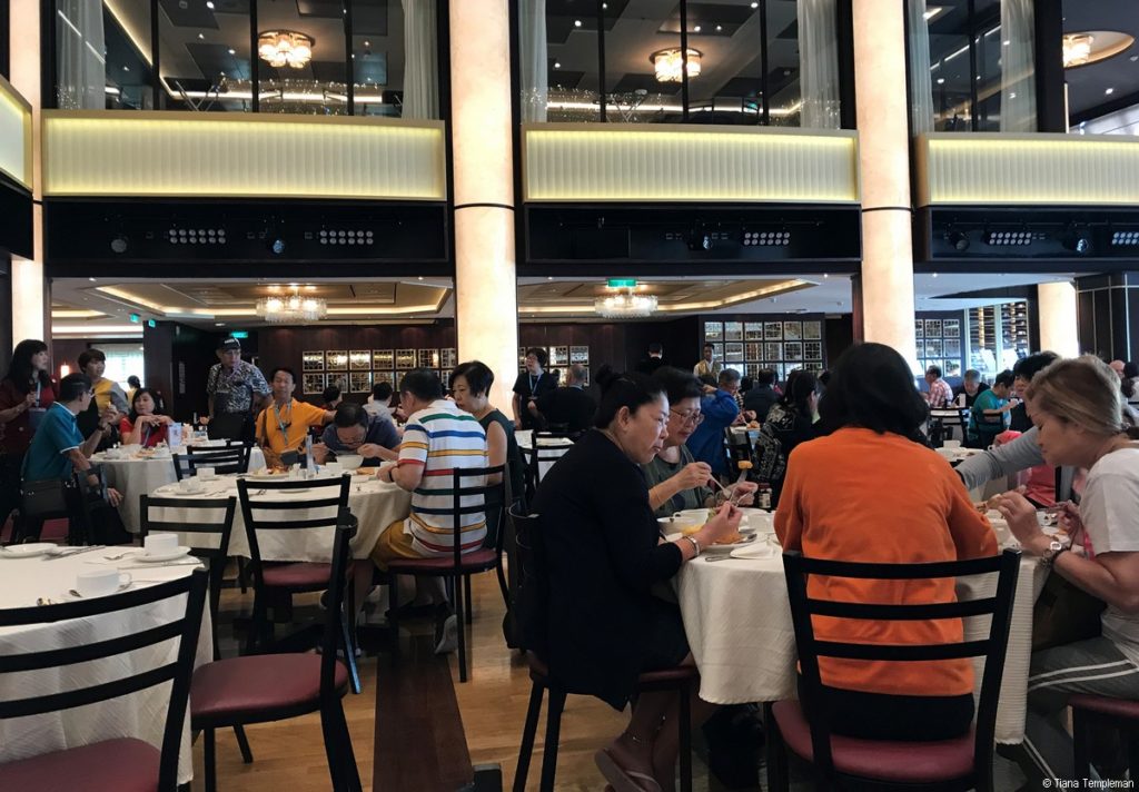 Downstairs dining room on Genting Dream