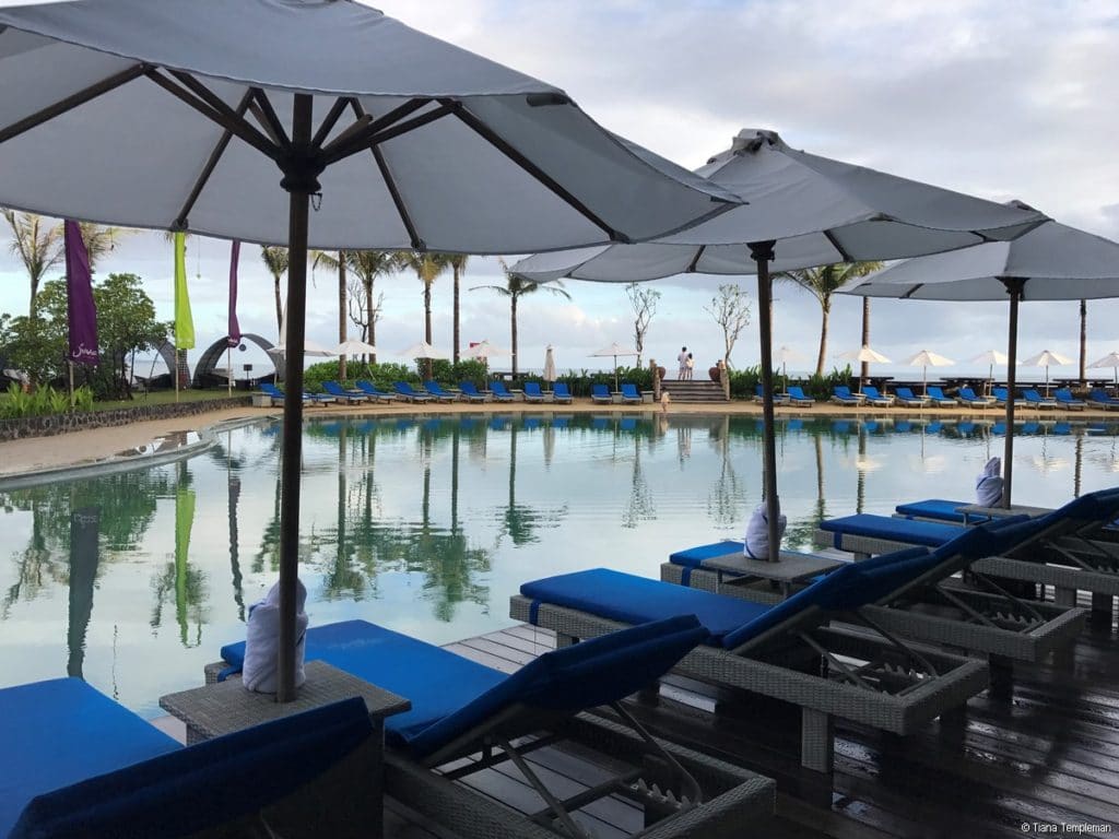 Wyndham Tamansari Jivva Resort Bali pool
