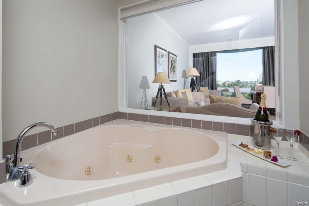 Royal on the Park Spa Suite