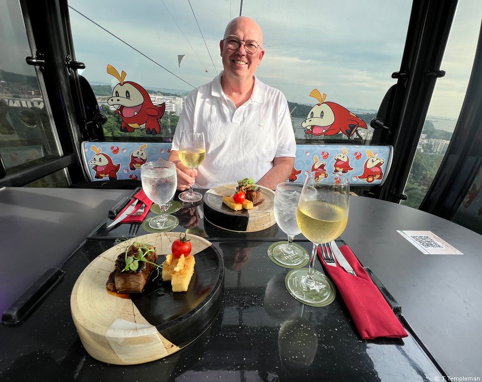 Sky Dining in Sentosa 