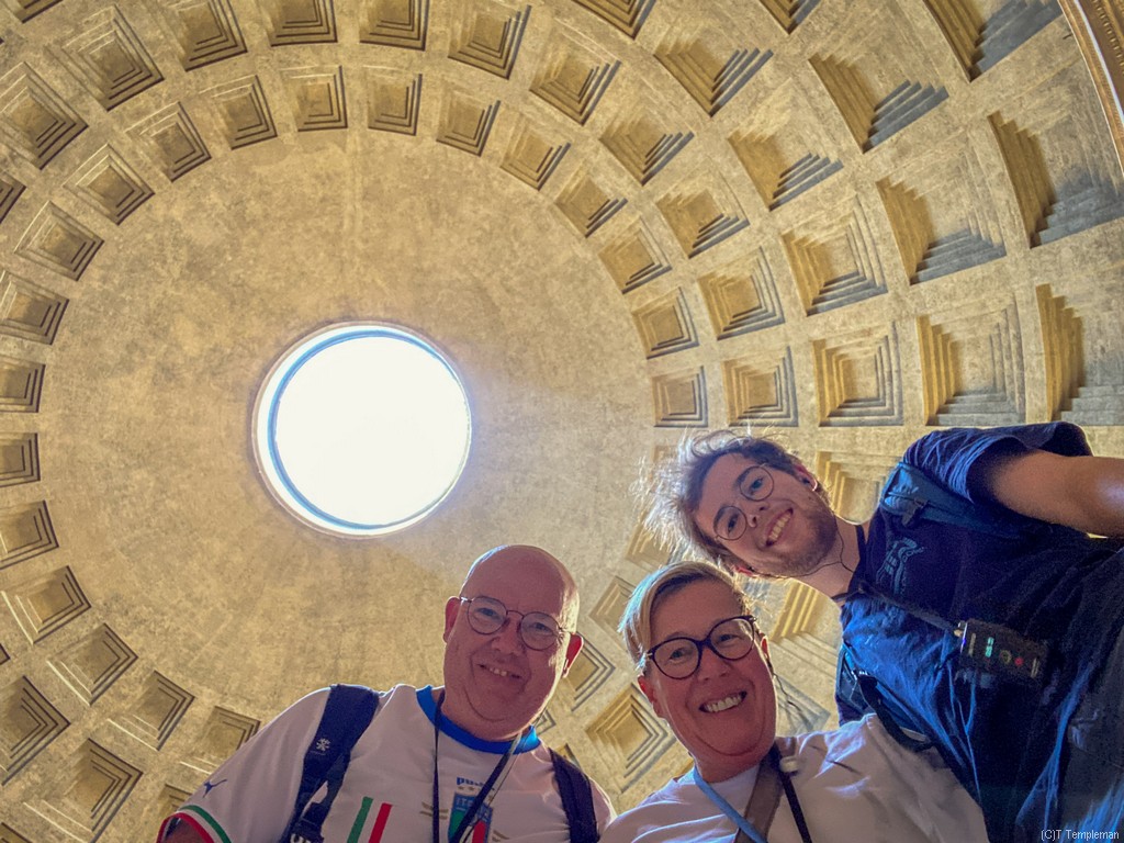 Happy family moments in the Parathion Rome
